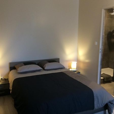 Studio Proche Gare Avec Kitchenette Et Wifi - Porte Rouge Thiviers Экстерьер фото