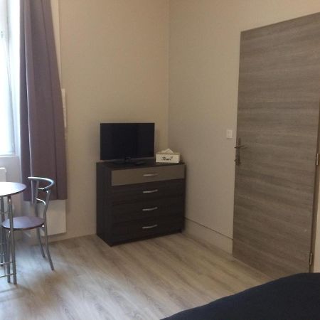 Studio Proche Gare Avec Kitchenette Et Wifi - Porte Rouge Thiviers Экстерьер фото